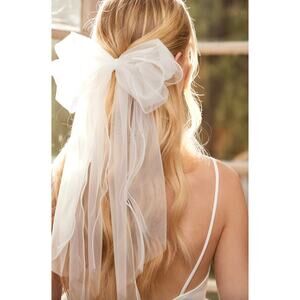 Lulus My Dearly Beloved White Organza Oversized Bow Hair Clip